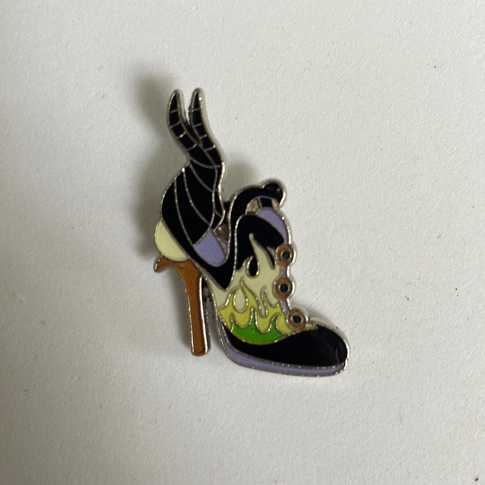 Maleficent high heel shoe Disney pin